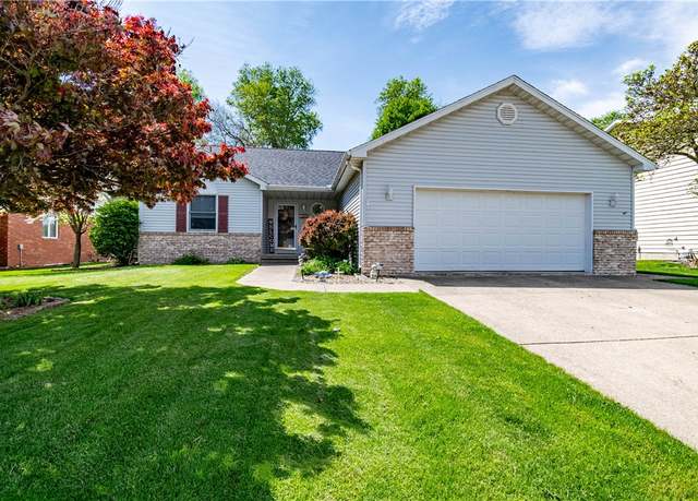 Property at 1011 Bunker Ln, Decatur, IL 62526, 3 beds, 2.5 baths