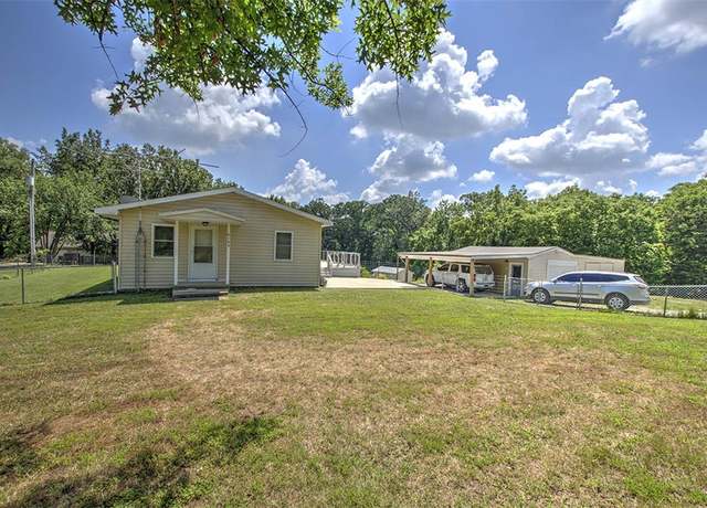 Property at 6145 Sangamon Rd, Decatur, IL 62521, 4 beds, 2 baths