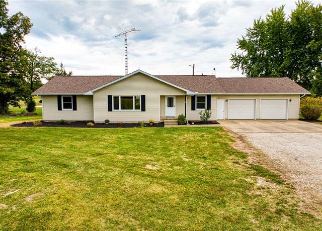 Property at 12499 E Hammer Rd, Marshall, IL 62441, 2 beds, 2 baths