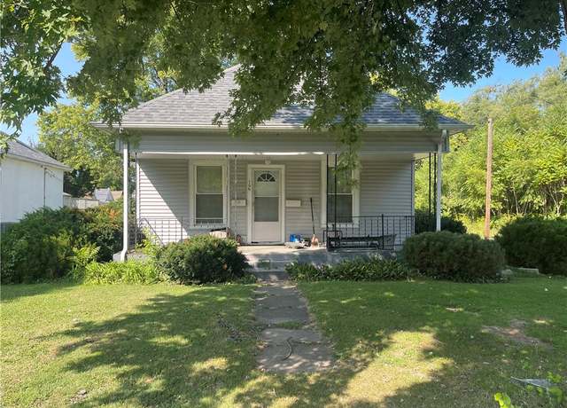 Property at 106 Avenue D Ave, Danville, IL 61832, 2 beds, 1 bath
