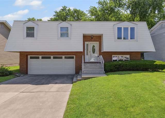 Property at 3632 N Dove Dr, Decatur, IL 62526, 3 beds, 1.5 baths
