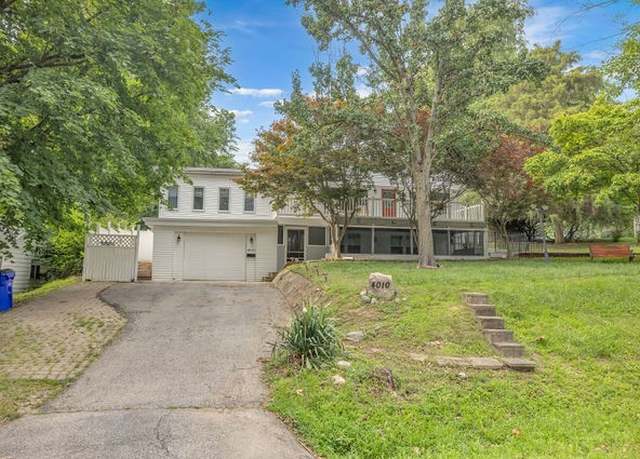 Property at 4010 Bayview Dr, Decatur, IL 62521, 3 beds, 2 baths