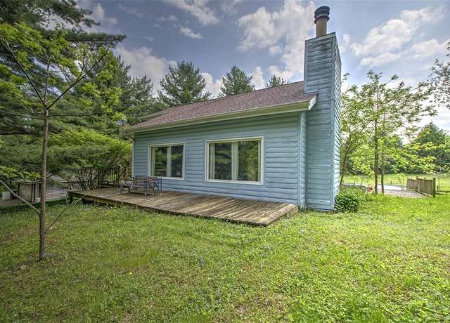 Property at 2752 N Sangamon Rd, Decatur, IL 62521, 3 beds, 2 baths