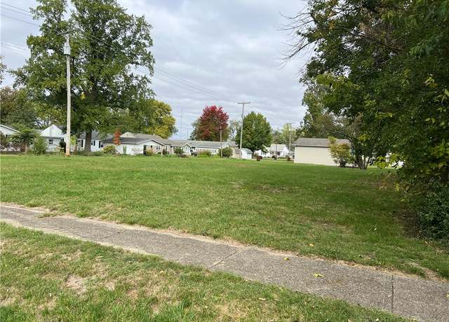 Property at 711 North 4th St, Shelbyville, IL 62565