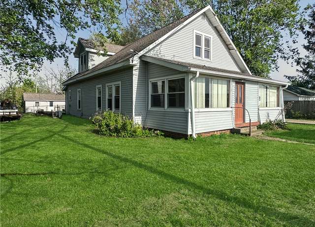 Property at 312 Ashmore Rd, Oakland, IL 61943, 3 beds, 2 baths