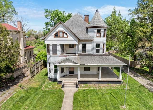 Property at 417 W Court St, Paris, IL 61944, 5 beds, 2.5 baths