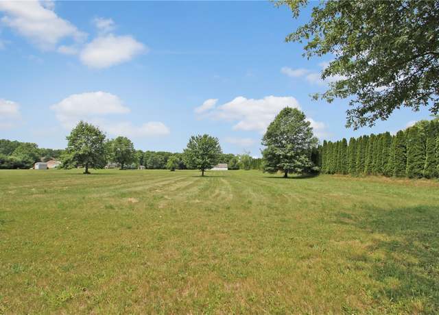 Property at 14 Chestnut Run, Mattoon, IL 61938