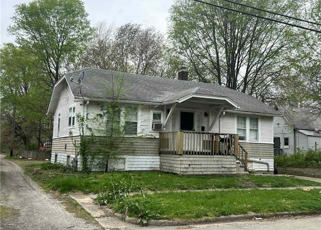 Property at 255 N 17th St, Decatur, IL 62521, 3 beds, 1 bath