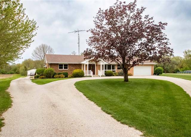 Property at 15804 E 2430 North Rd, Danville, IL 61834, 3 beds, 2 baths
