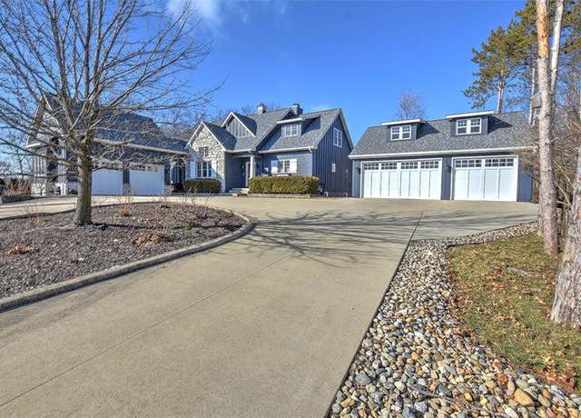 Property at 4620 E Glenwood Dr, Decatur, IL 62521, 5 beds, 3.5 baths
