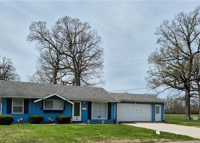 Property at 1102 Moore St, Danville, IL 61832, 3 beds, 1 bath