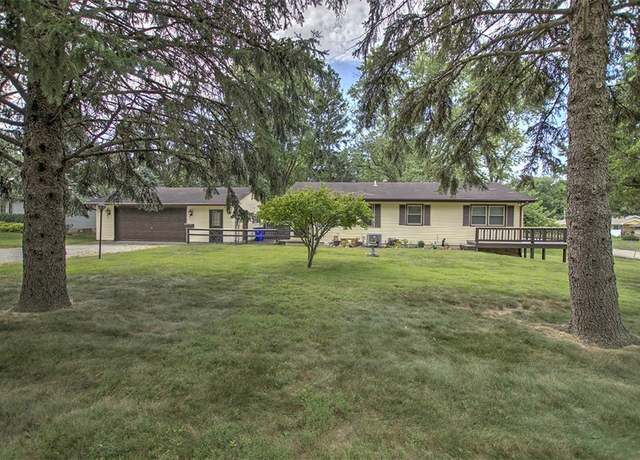 Property at 5527 Melwood Ave, Decatur, IL 62521, 3 beds, 2 baths