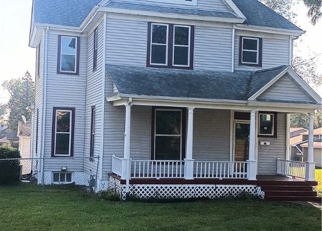 Property at 1227 Logan Ave, Danville, IL 61832, 4 beds, 2 baths
