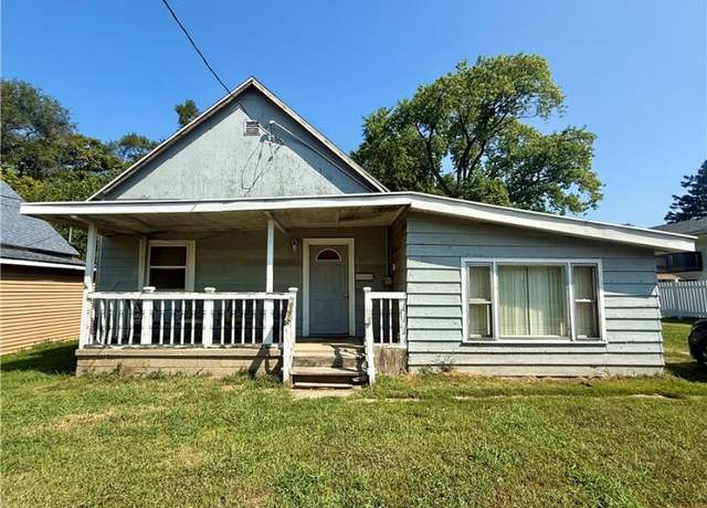 Property at 913 Maple St, Danville, IL 61832, 3 beds, 1 bath