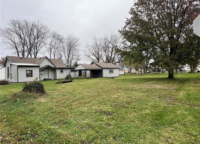 Property at 1010 S Jones St, Robinson, IL 62454, 2 beds, 1 bath