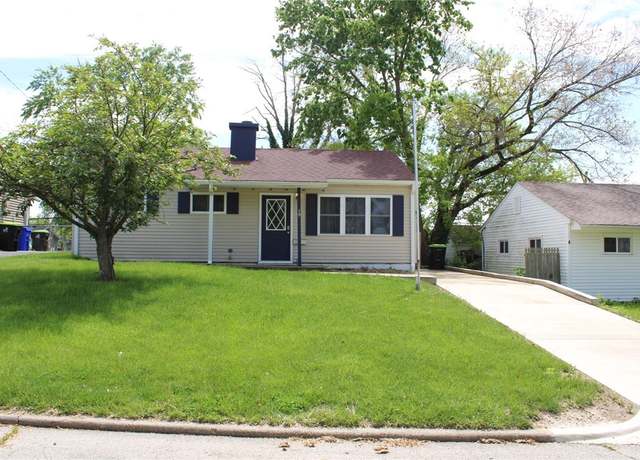 Property at 19 7th Dr, Decatur, IL 62521, 3 beds, 1 bath