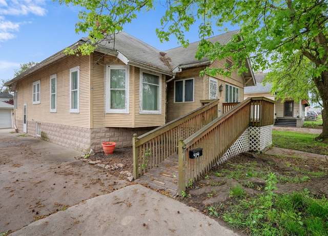 Property at 414 N Central Ave, Paris, IL 61944, 2 beds, 1 bath