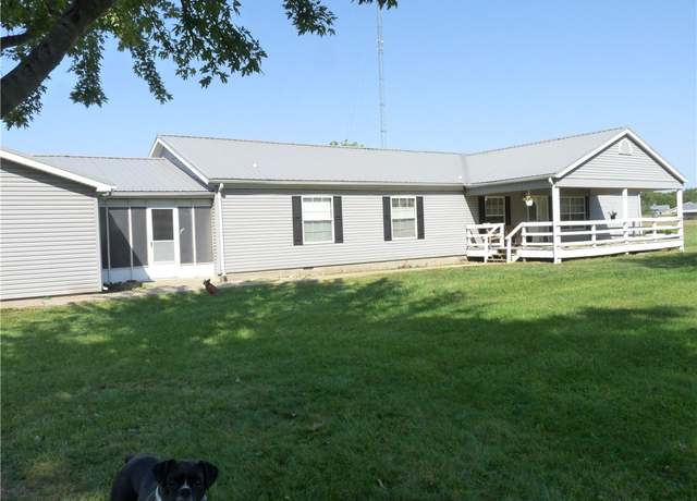 Property at 706 N Daisy Ln, Danville, IL 61834, 4 beds, 3 baths