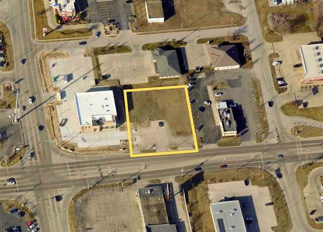 Property at 640 E Pershing Rd, Decatur, IL 62526