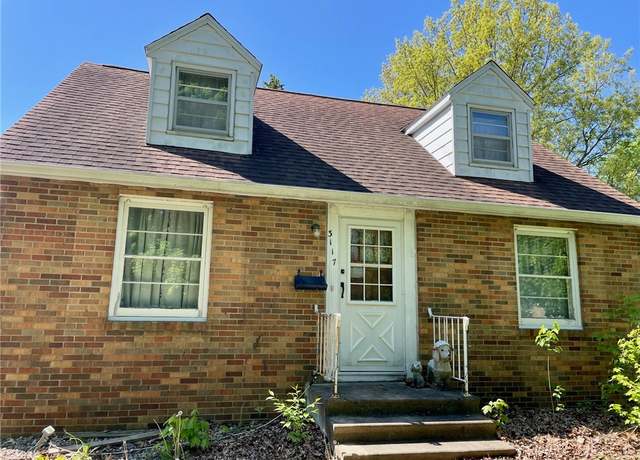 Property at 3117 Oak Ave, Mattoon, IL 61938, 3 beds, 1.5 baths