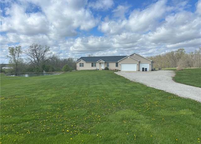 Property at 9022 Sheets Rd, Oakley, IL 62501, 4 beds, 3 baths