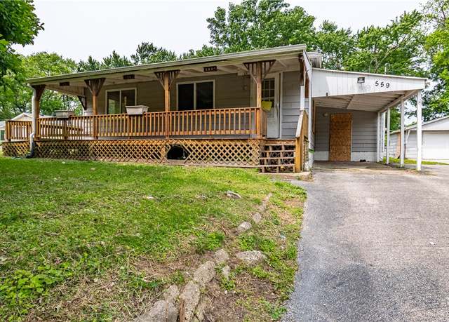Property at 559 N Excelsior Rd, Decatur, IL 62521, 2 beds, 1.5 baths