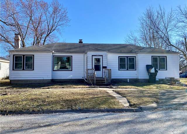 Property at 605 E Jefferson Ave, Casey, IL 62420, 3 beds, 2 baths