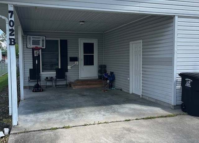 Property at 702 W Richland Ave Unit B, Effingham, IL 62401, 2 beds, 1 bath