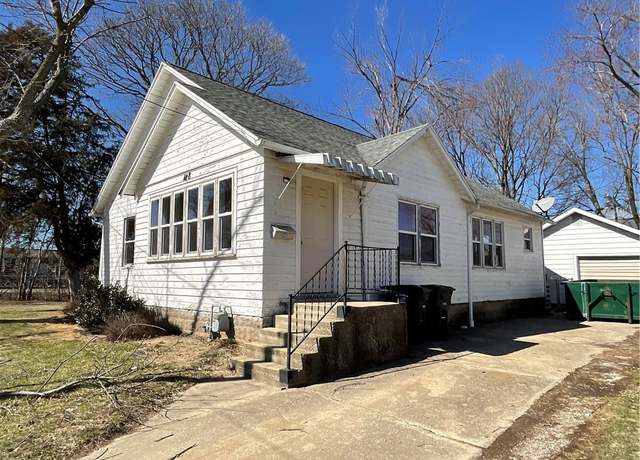 Property at 108 W Virginia Ave, Effingham, IL 62401, 4 beds, 1 bath