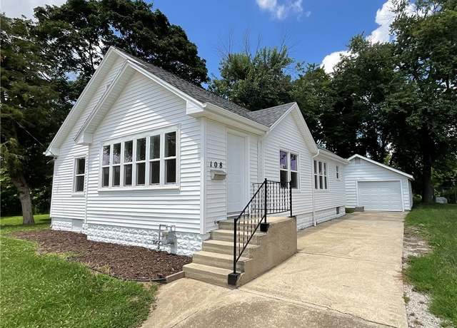 Property at 108 W Virginia Ave, Effingham, IL 62401, 4 beds, 1 bath