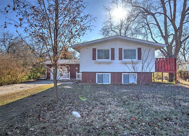 Property at 1321 W Rock Springs Rd, Decatur, IL 62521, 3 beds, 1 bath