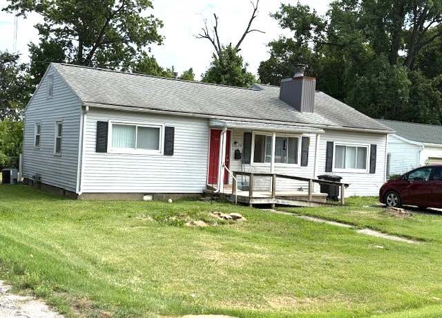 Property at 700 E Gordon Ave, Effingham, IL 62401, 4 beds, 2 baths