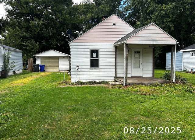 Property at 1415 N Dennis Ave, Decatur, IL 62526, 2 beds, 1 bath