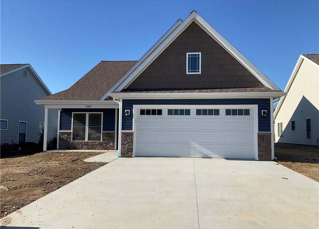 Property at 2309 Lilly St, Effingham, IL 62401, 3 beds, 2 baths