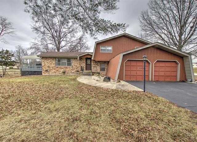 Property at 1517 Cottage Dr, Decatur, IL 62521, 4 beds, 2.5 baths