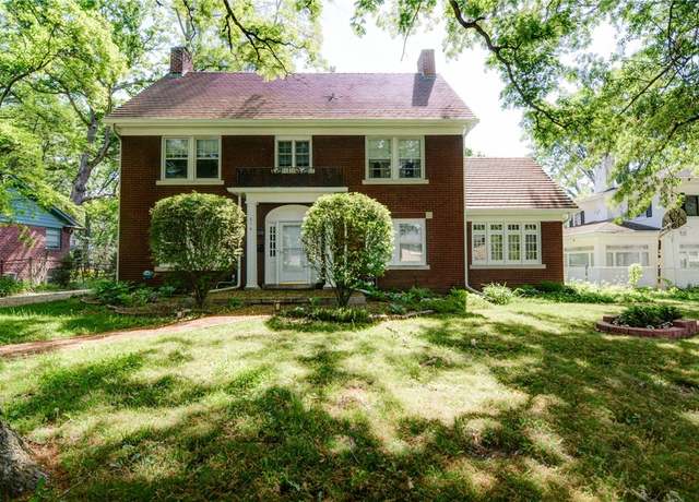 Property at 616 S Seigel St, Decatur, IL 62522, 4 beds, 2.5 baths