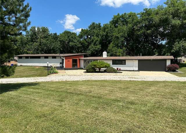 Property at 2550 Ivy Ln, Decatur, IL 62521, 3 beds, 2.5 baths