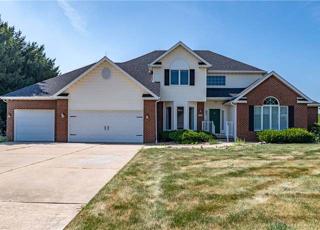 Property at 1117 Wedgewood Ct, Decatur, IL 62526, 5 beds, 2.5 baths