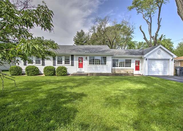 Property at 737 S Airport Rd, Decatur, IL 62521, 3 beds, 1.5 baths