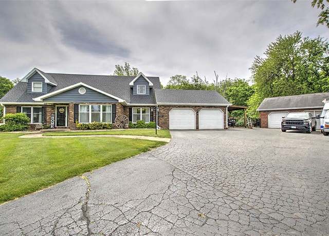 Property at 67 S Shores Dr, Decatur, IL 62521, 4 beds, 2.5 baths