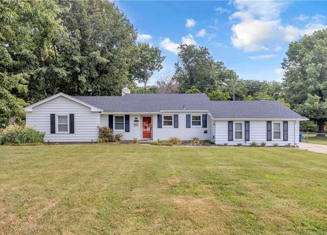 Property at 2234 Hawthorne Dr, Decatur, IL 62521, 3 beds, 1.5 baths