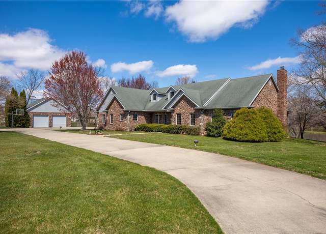 Property at 11284 E Lincolnshire Ln, Effingham, IL 62401, 4 beds, 3.5 baths