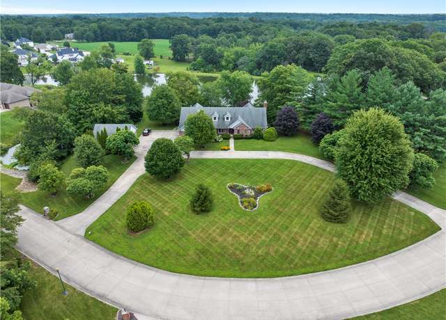 Property at 11284 E Lincolnshire Ln, Effingham, IL 62401, 4 beds, 3.5 baths