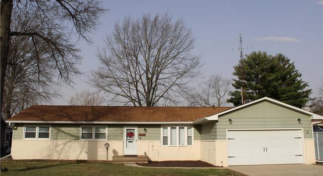Photo of 1110 E Northland Dr, Shelbyville, IL 62565