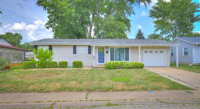 Photo of 4022 N Newcastle Dr, Decatur, IL 62526
