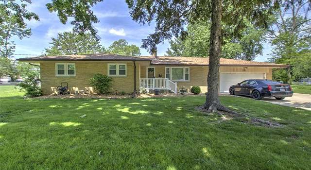 Photo of 15 Barnes Dr, Decatur, IL 62526