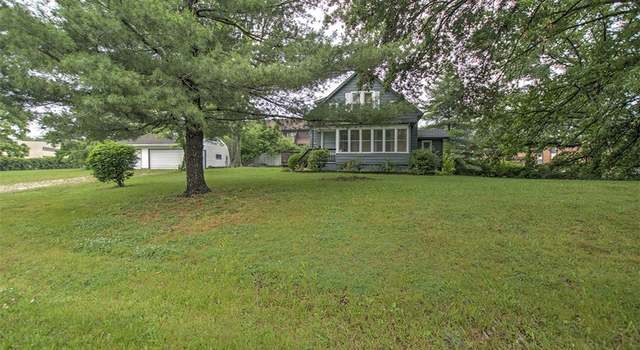 Photo of 211 29th St, Decatur, IL 62521