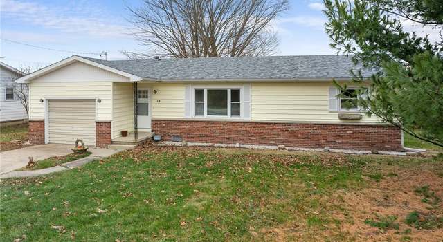 Photo of 710 E Blackburn St, Paris, IL 61944