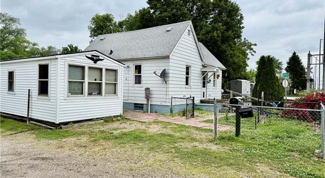 Photo of 1735 N Martin Luther King Jr Dr, Decatur, IL 62526