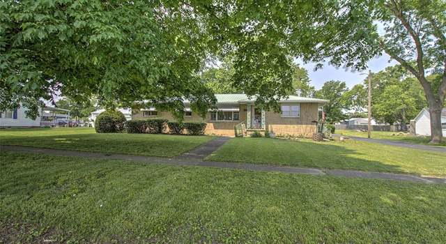 Photo of 427 S Madison St, Cerro Gordo, IL 61818